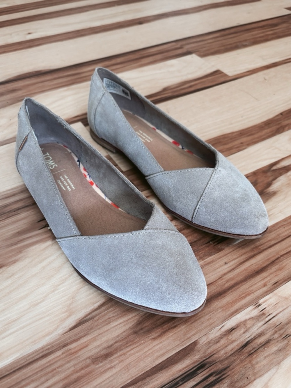 Toms Suede Flats